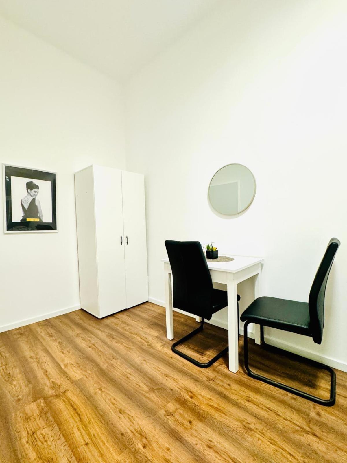 Apartment Affordable 5br Shared Apt, 11 Min To Atzgersdorf Wien