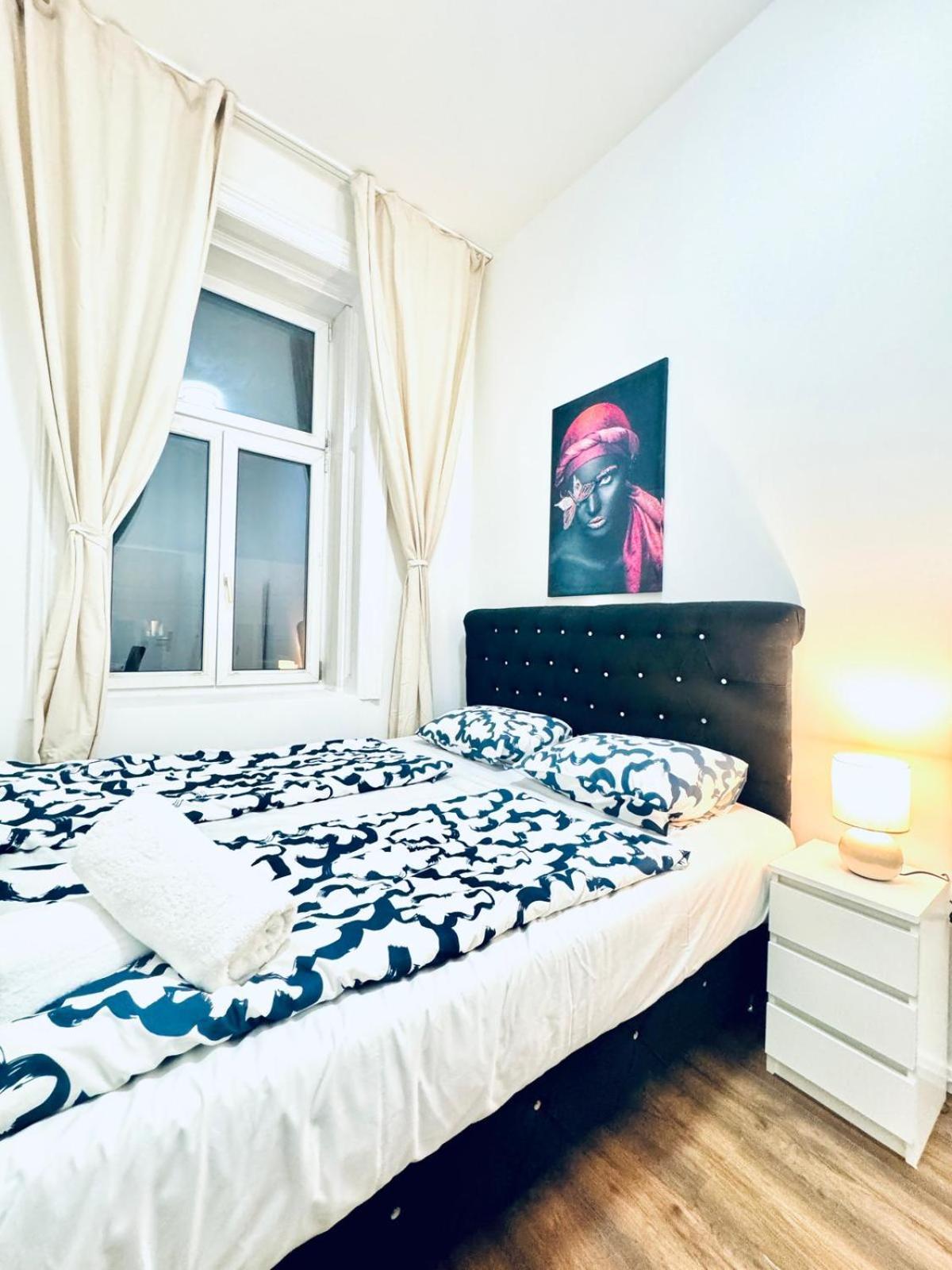 Affordable 5br Shared Apt, 11 Min To Atzgersdorf Apartment