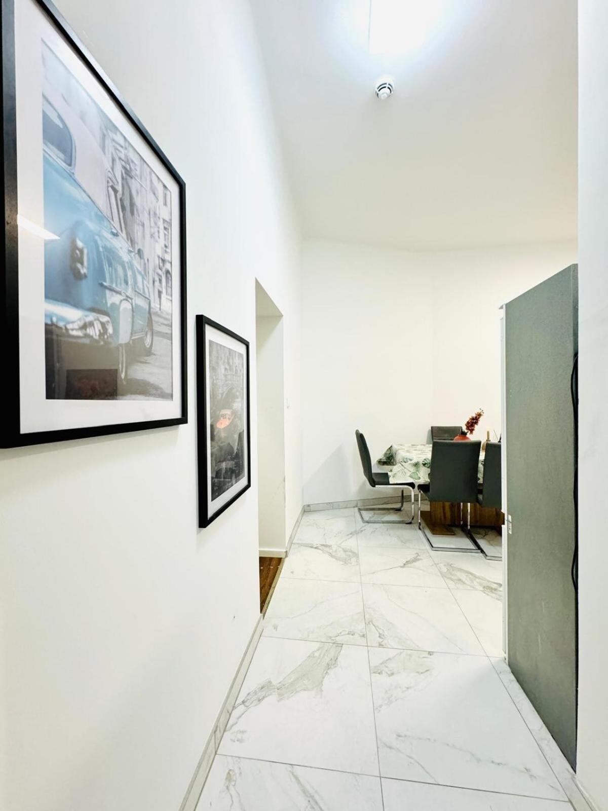 Affordable 5br Shared Apt, 11 Min To Atzgersdorf Apartment