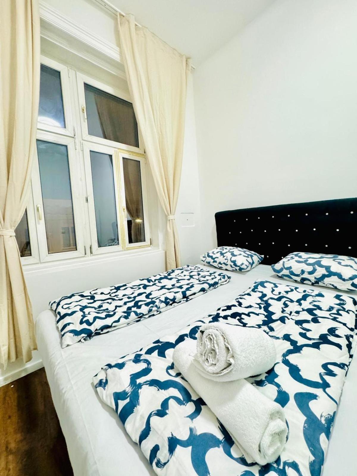 Affordable 5br Shared Apt, 11 Min To Atzgersdorf Apartment Wien